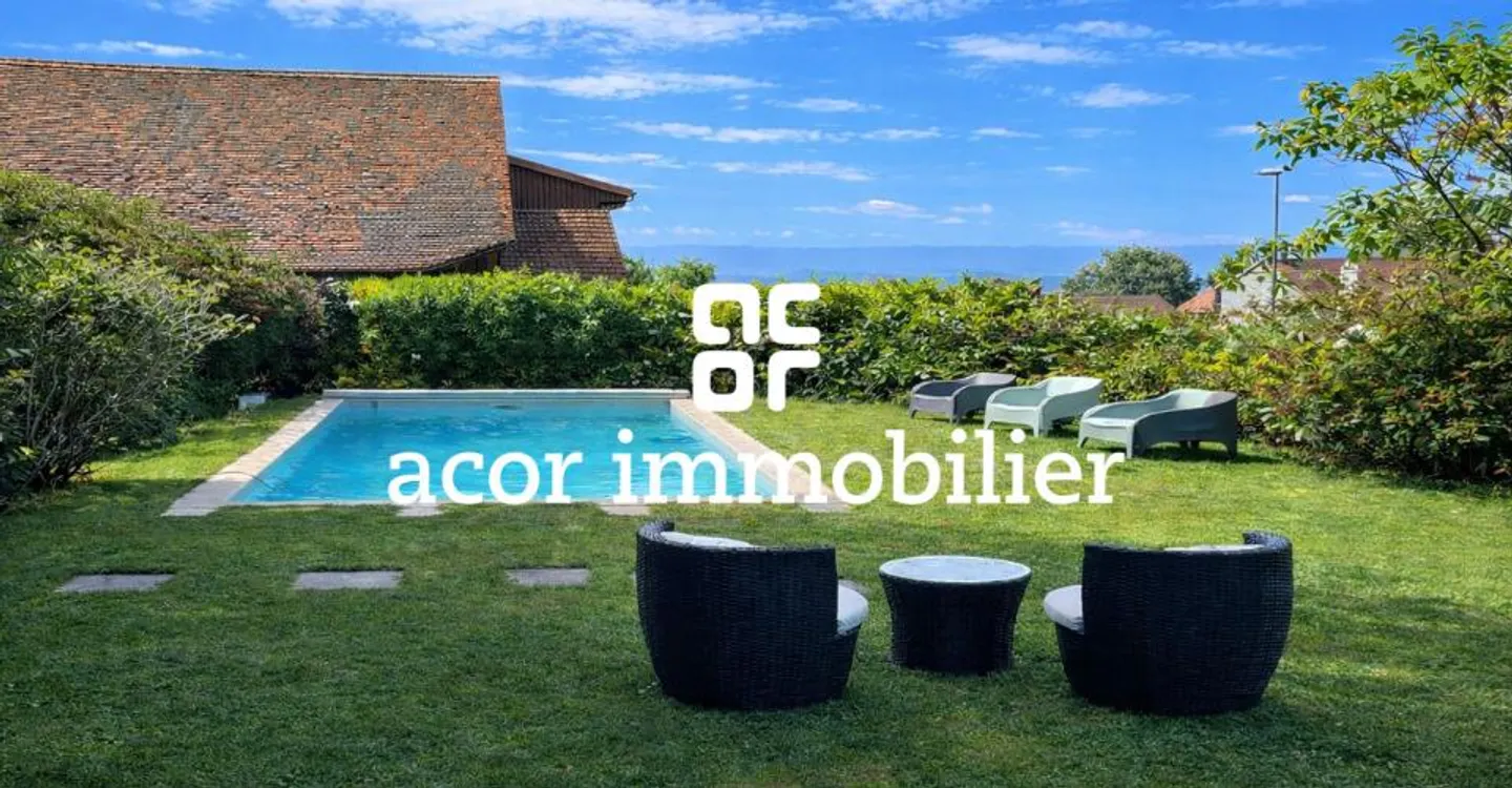 Immeuble de caractère avec jardin - Photo 1 sur 13