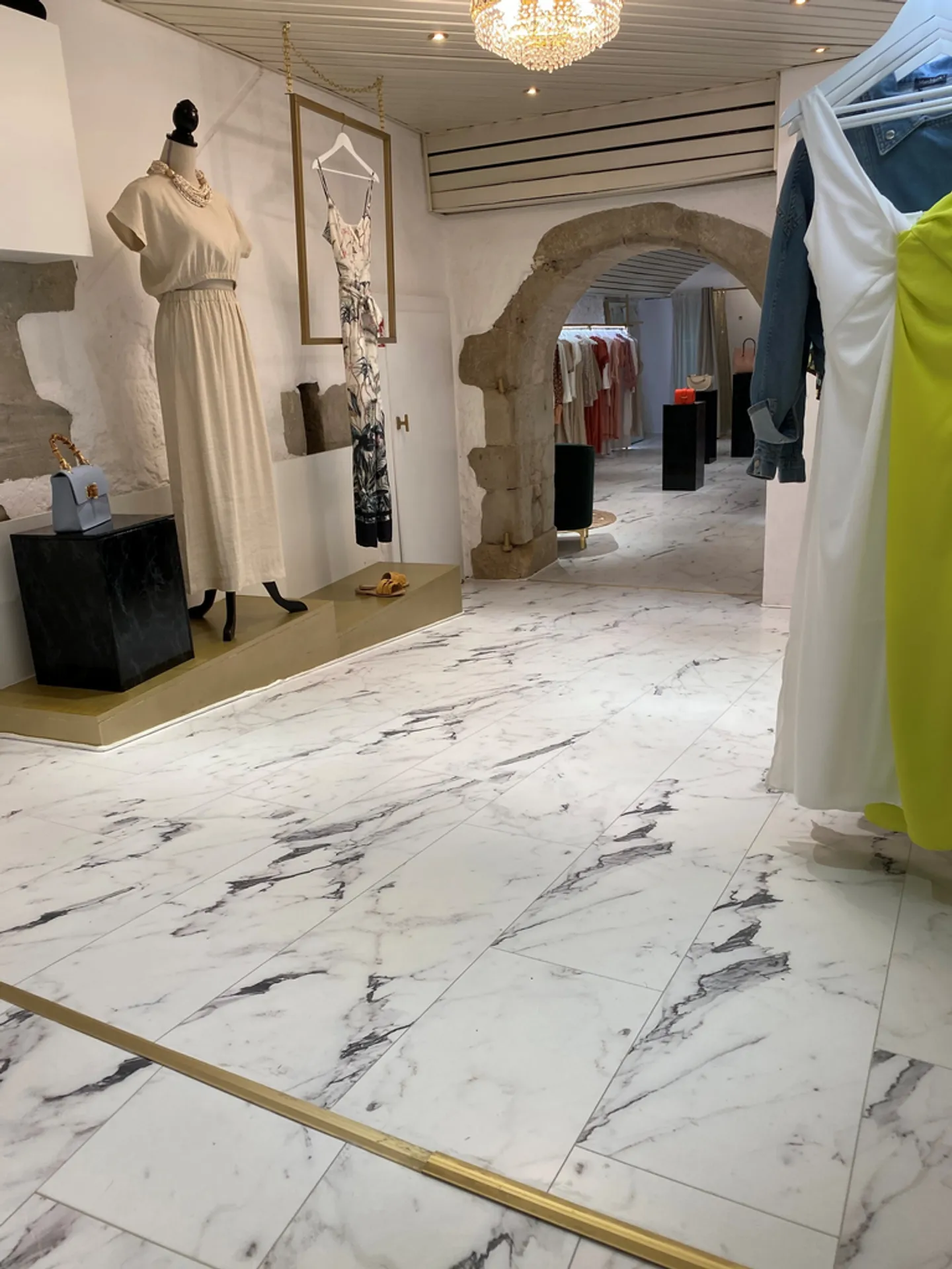 Commercial space for rent in the heart of Morges - Photo 4 of 10