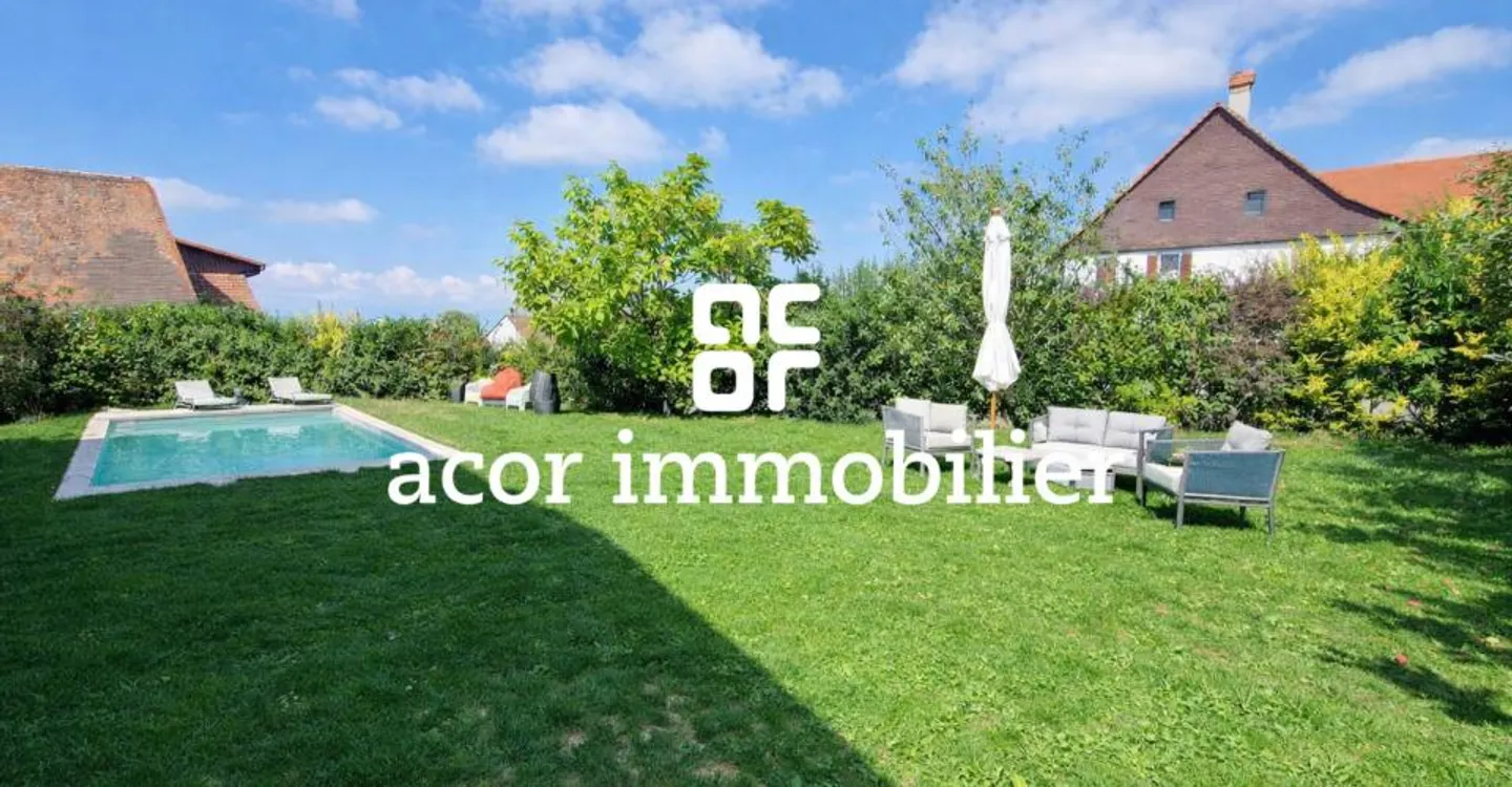 Immeuble de caractère avec jardin - Photo 2 sur 13