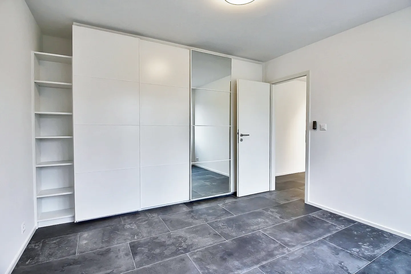 Appartamento ristrutturato di 2,5 locali con balcone - Hypercentro di Morges - Foto 6 di 12