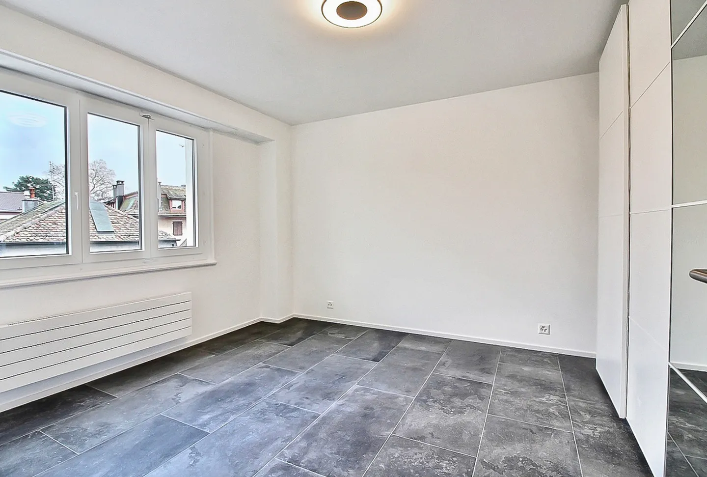 Appartamento ristrutturato di 2,5 locali con balcone - Hypercentro di Morges - Foto 7 di 12