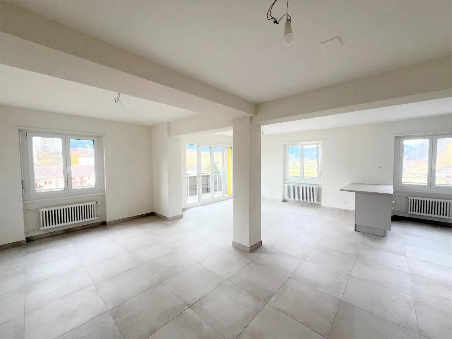 Appartamento 5 locali a Locle - Foto 3 di 12