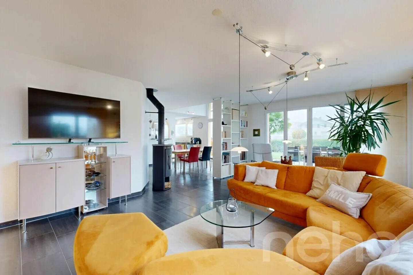 Family-friendly living with modern comfort - Photo 4 of 12