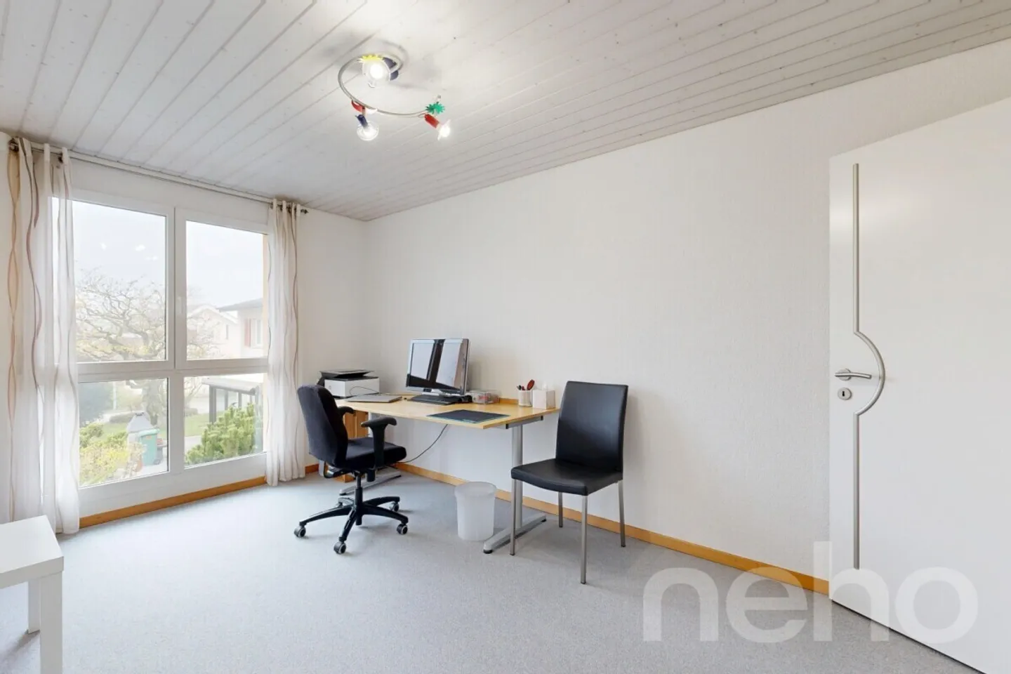 Family-friendly living with modern comfort - Photo 8 of 12