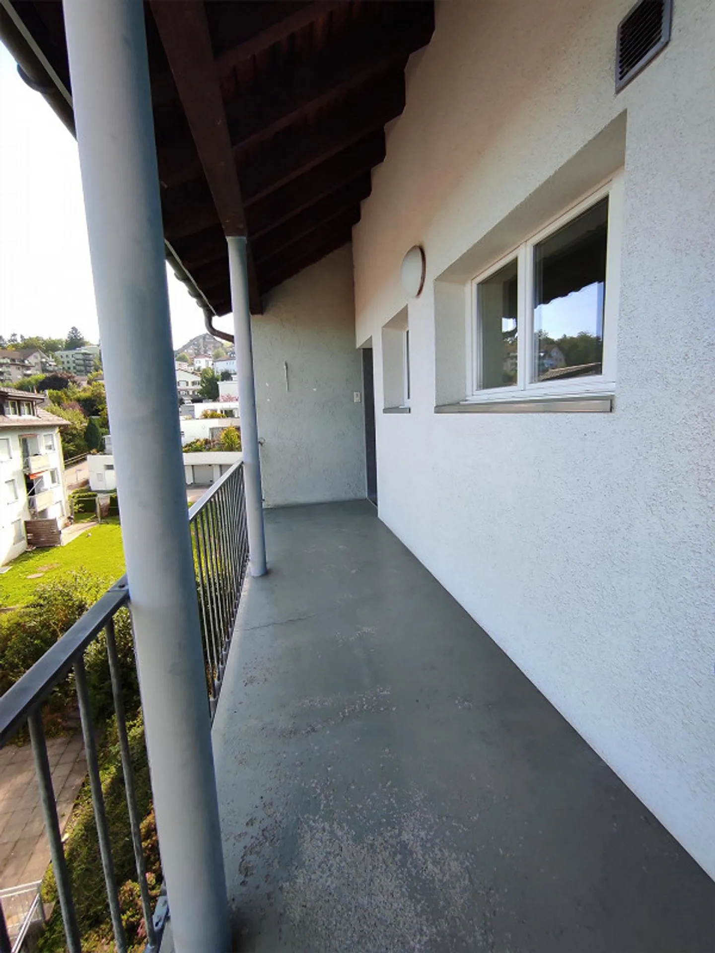 🏡 4½-Room Apartment with Balcony, Bicycle Room, Attic and Garage Box - Photo 2 of 21