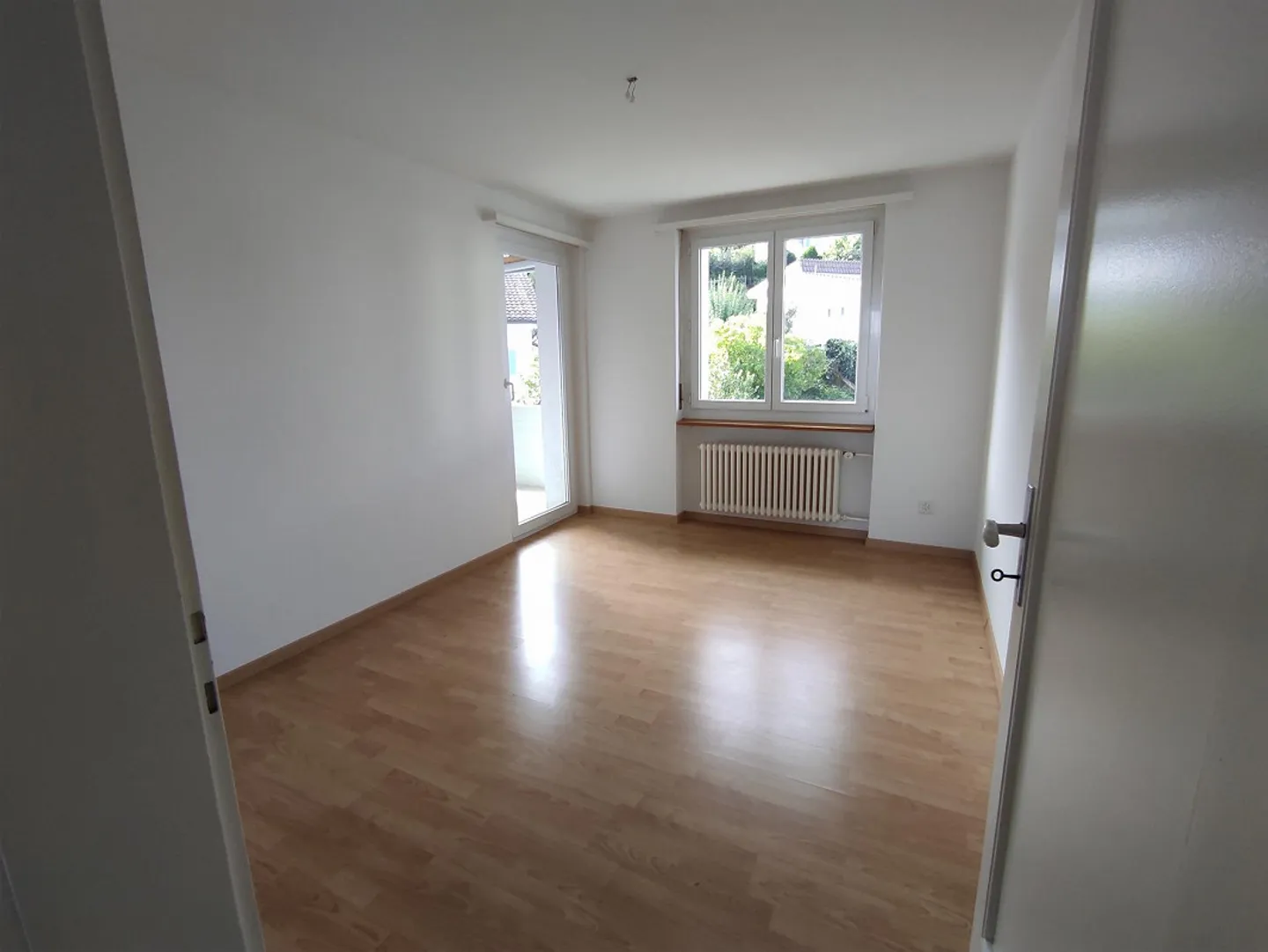 🏡 4½-Room Apartment with Balcony, Bicycle Room, Attic and Garage Box - Photo 10 of 21