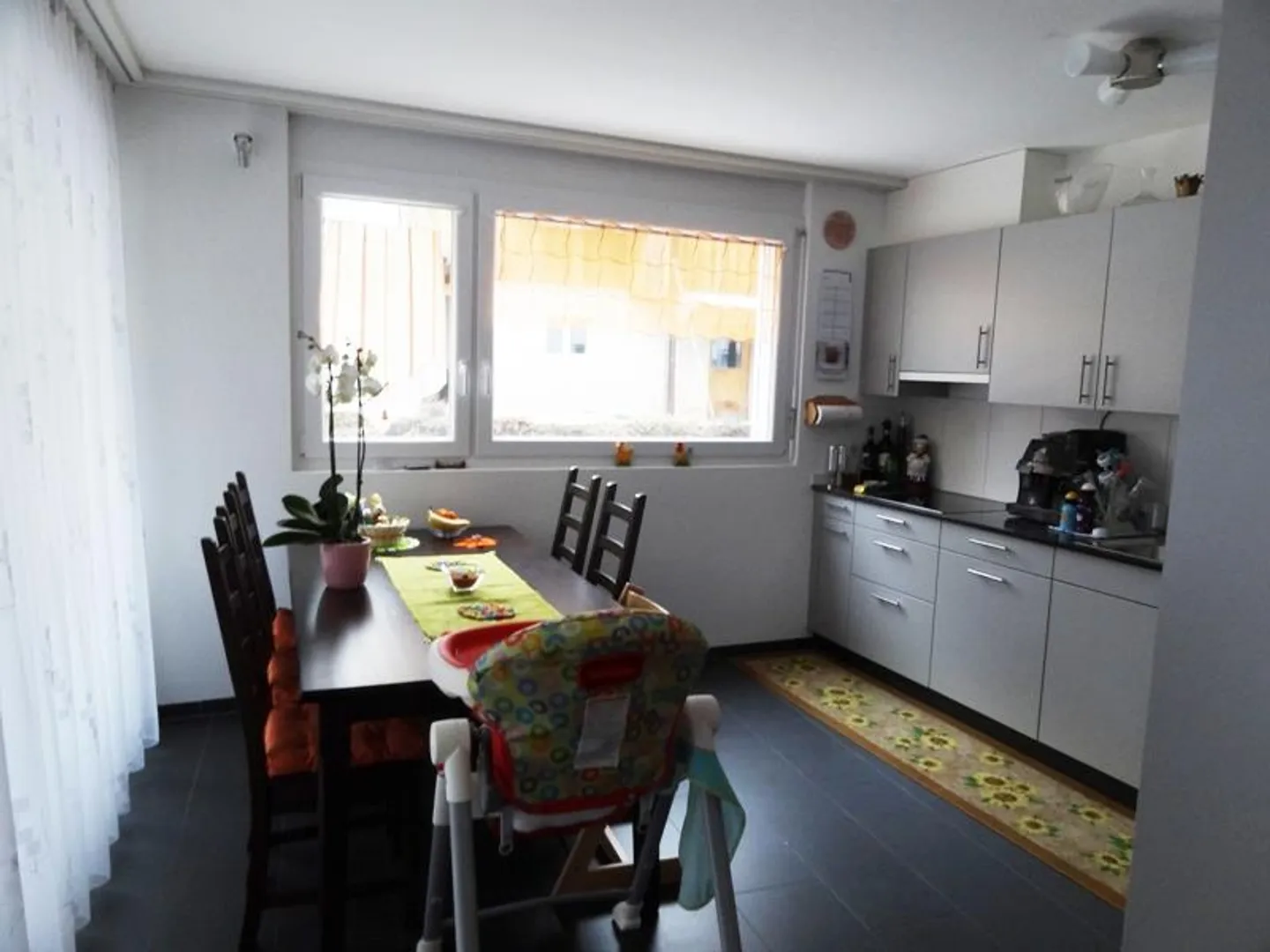 Appartamento moderno e luminoso di 4,5 stanze - Foto 2 di 8