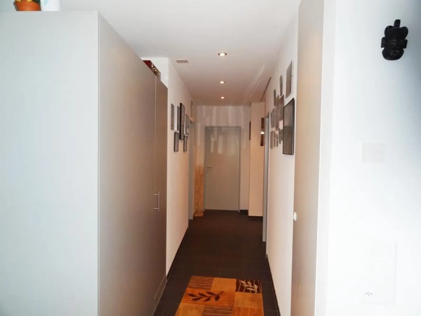 Appartamento moderno e luminoso di 4,5 stanze - Foto 4 di 8