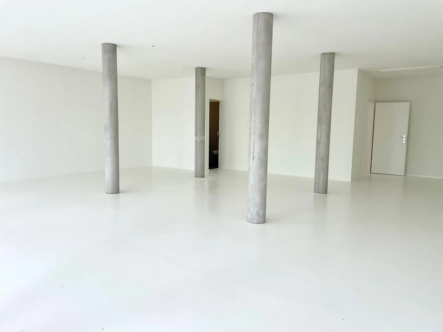 Negozio o ufficio in posizione centrale - Foto 4 di 9