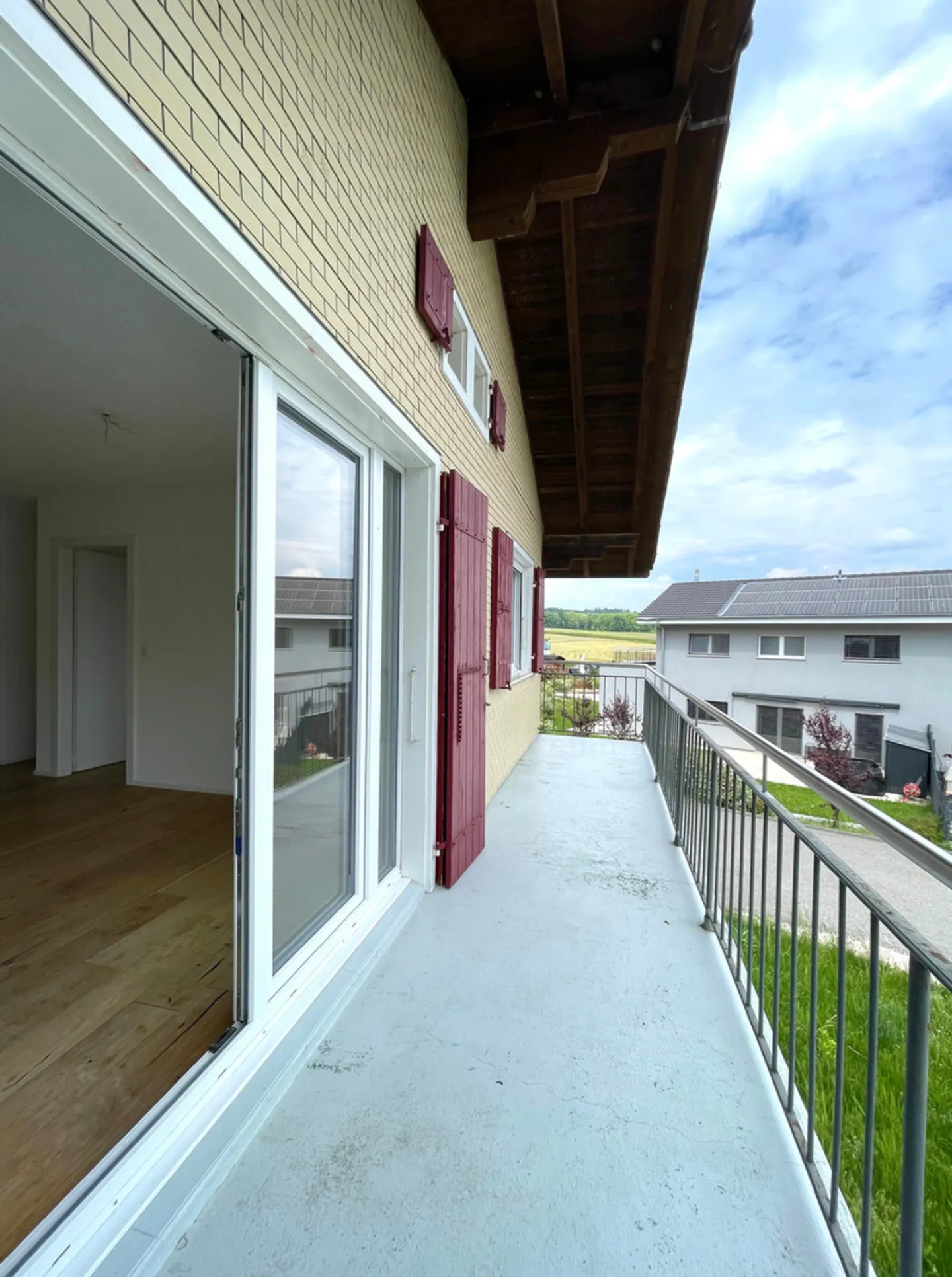 Villars-le-Grand, zu verkaufen, renoviertes 4,5-Zimmer-Haus mit Grundstück - Foto 2 von 10