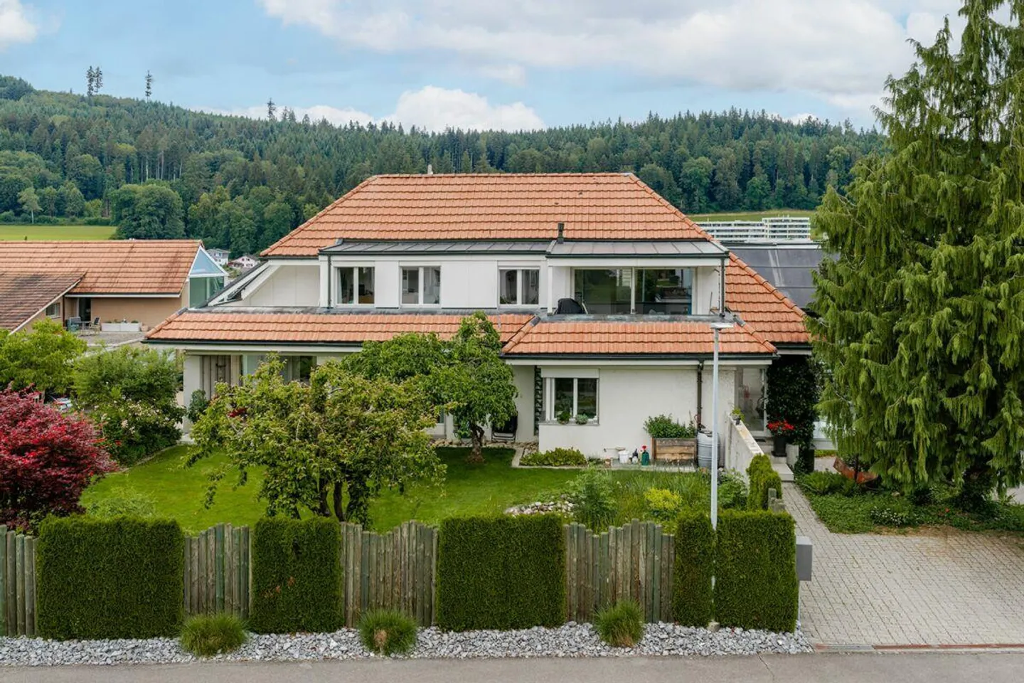 Casa unifamiliare di 6 stanze con appartamento - Foto 1 di 13