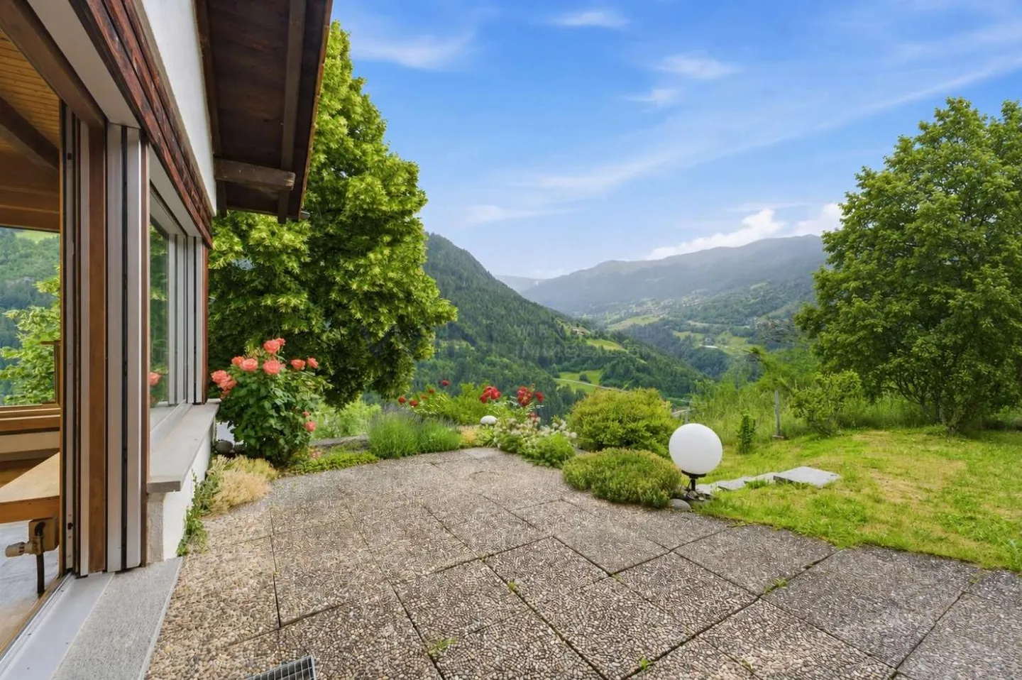 Maison Charmante avec Vue Époustouflante - Photo 4 sur 8
