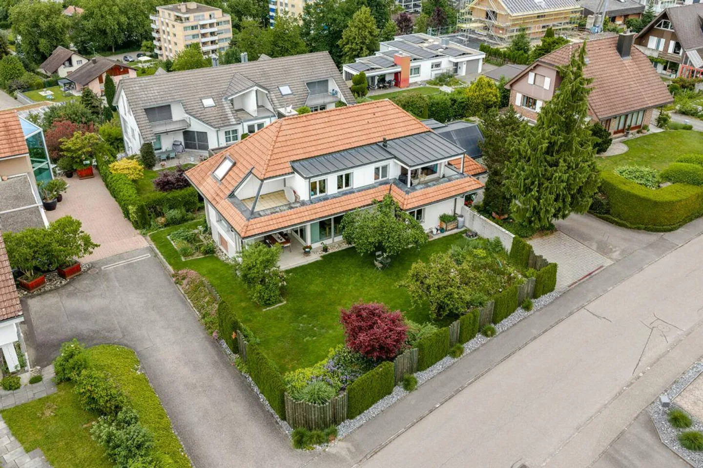 Casa unifamiliare di 6 stanze con appartamento - Foto 12 di 13