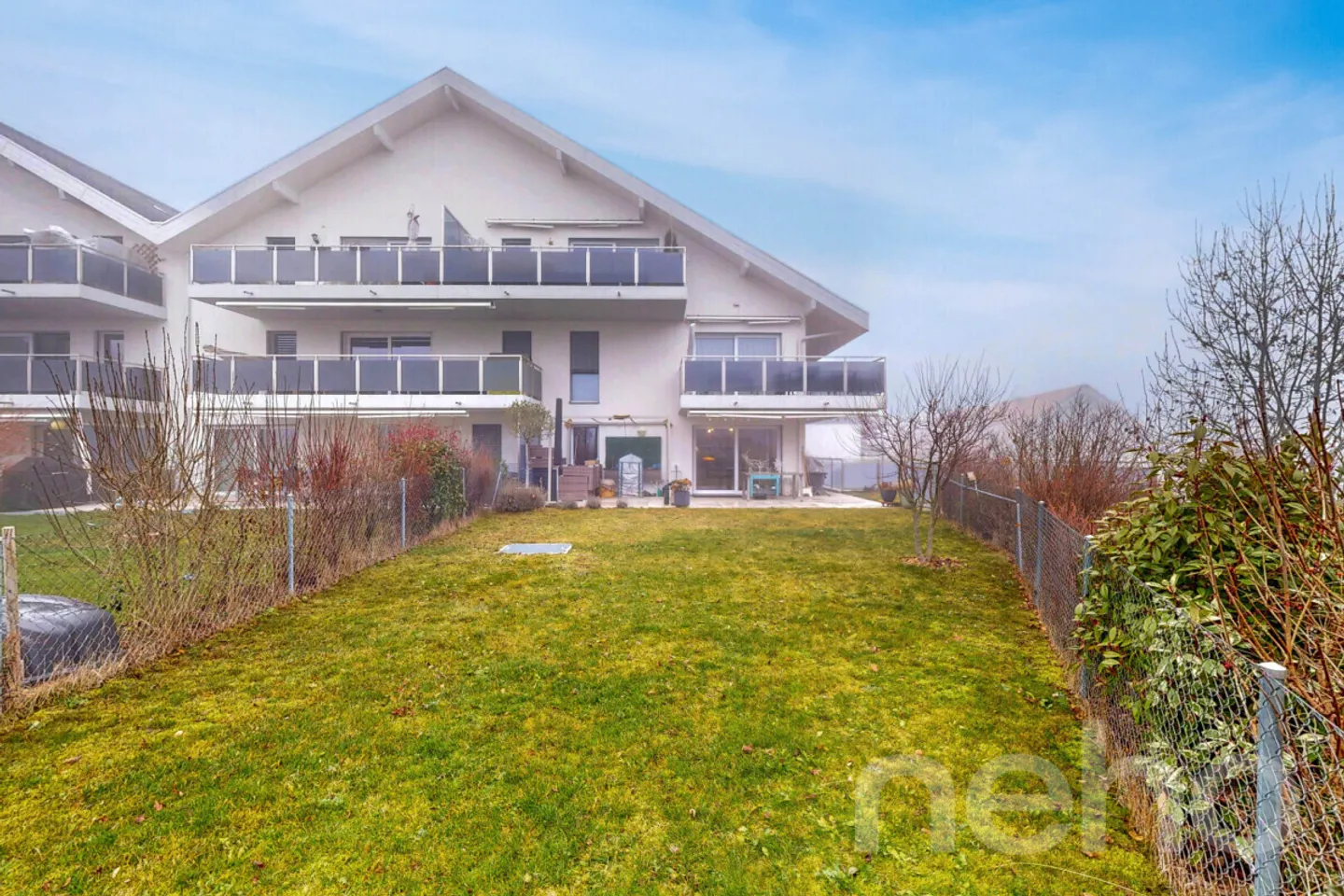 Bel appartement 4.5p avec grand jardin situé dans un immeuble récent - Photo 1 sur 12