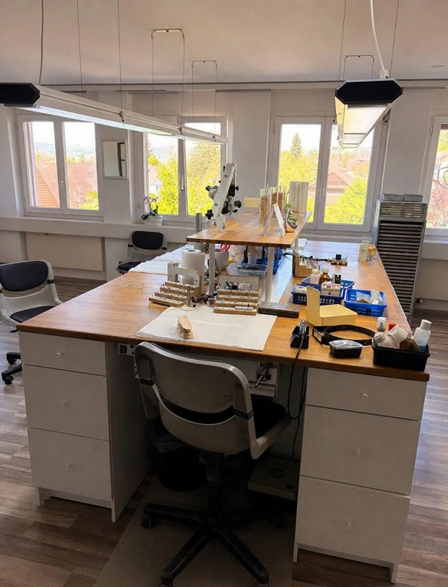 Dental Technology Laboratory for Rent in a Good Location! - Photo 9 of 9