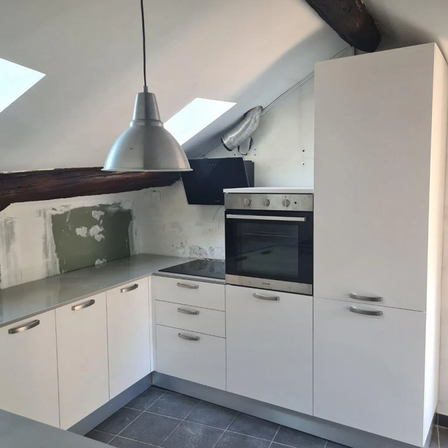 Romantico attico di 4 ½ locali, nel nucleo | Romantisches 4 ½ Zimme... - Foto 3 di 8