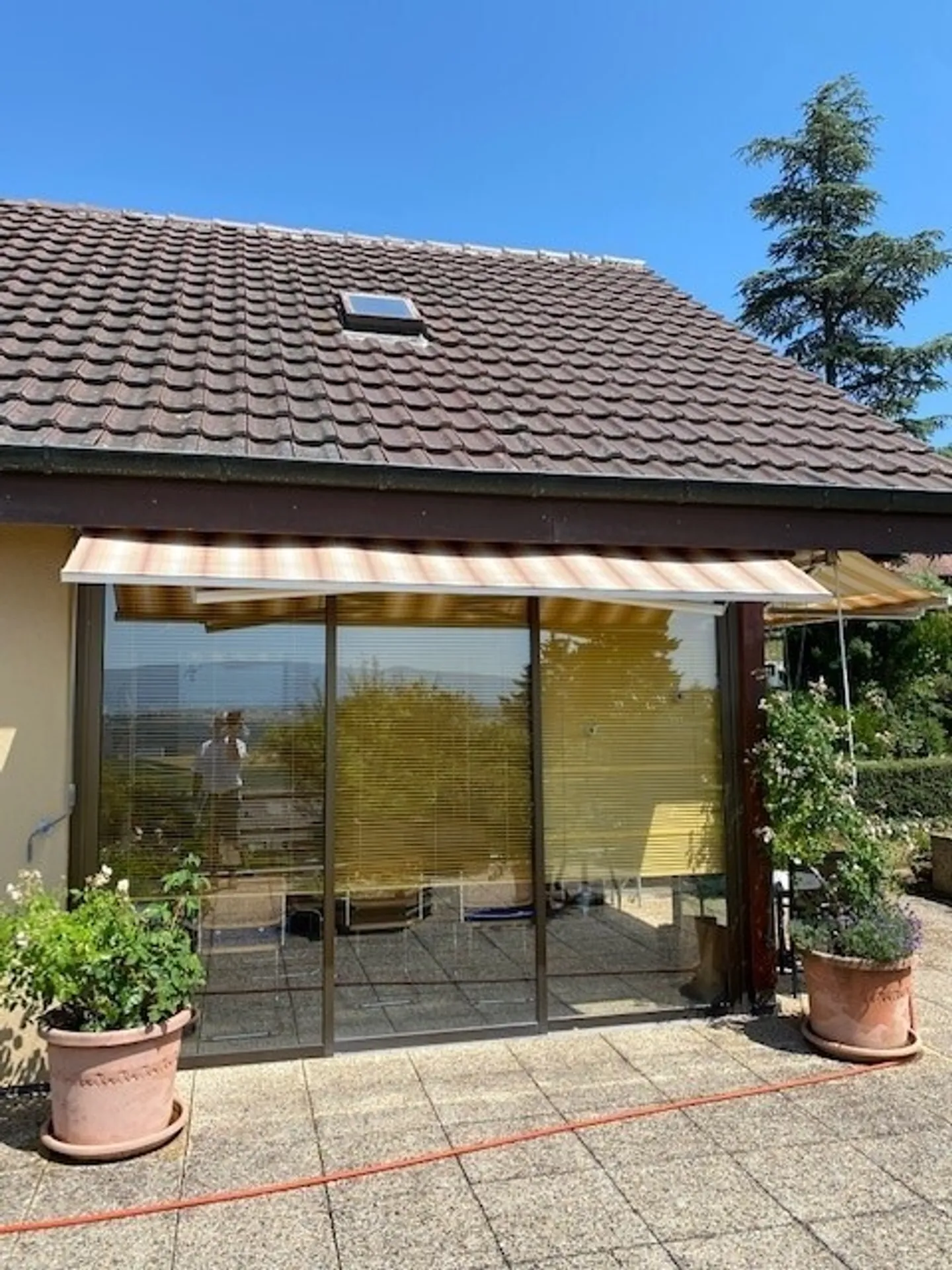 Charmante Villa mit herrlichem Blick und üppigem Garten in Bournens - Foto 5 von 13
