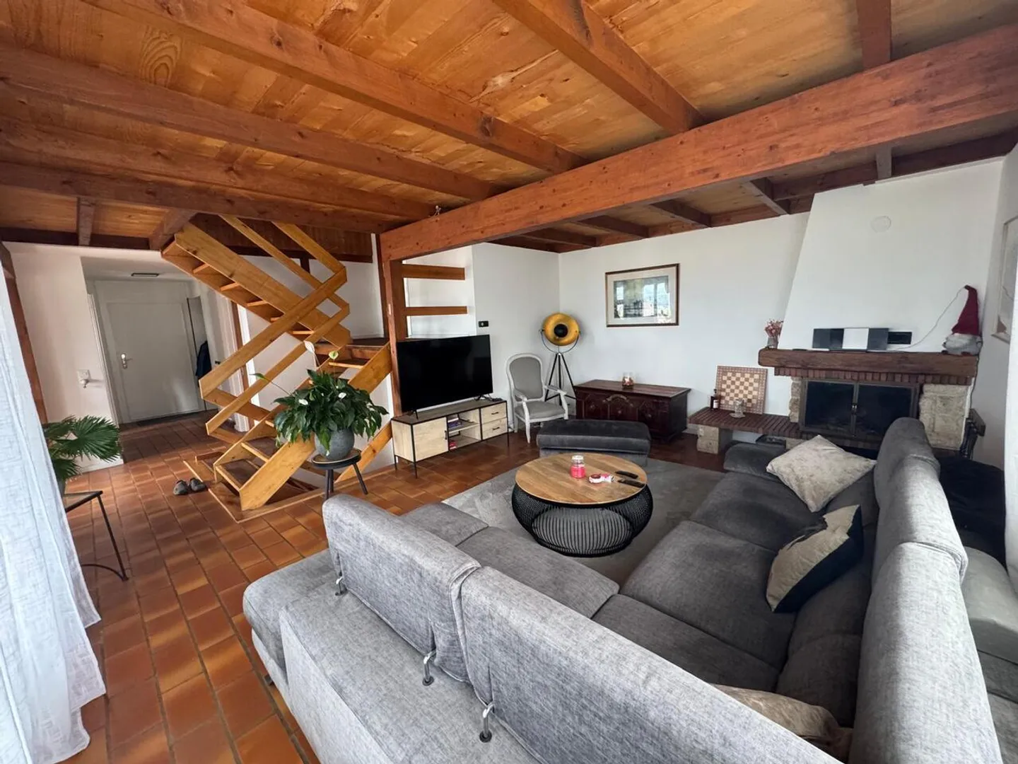Charmante Villa mit herrlichem Blick und üppigem Garten in Bournens - Foto 7 von 13