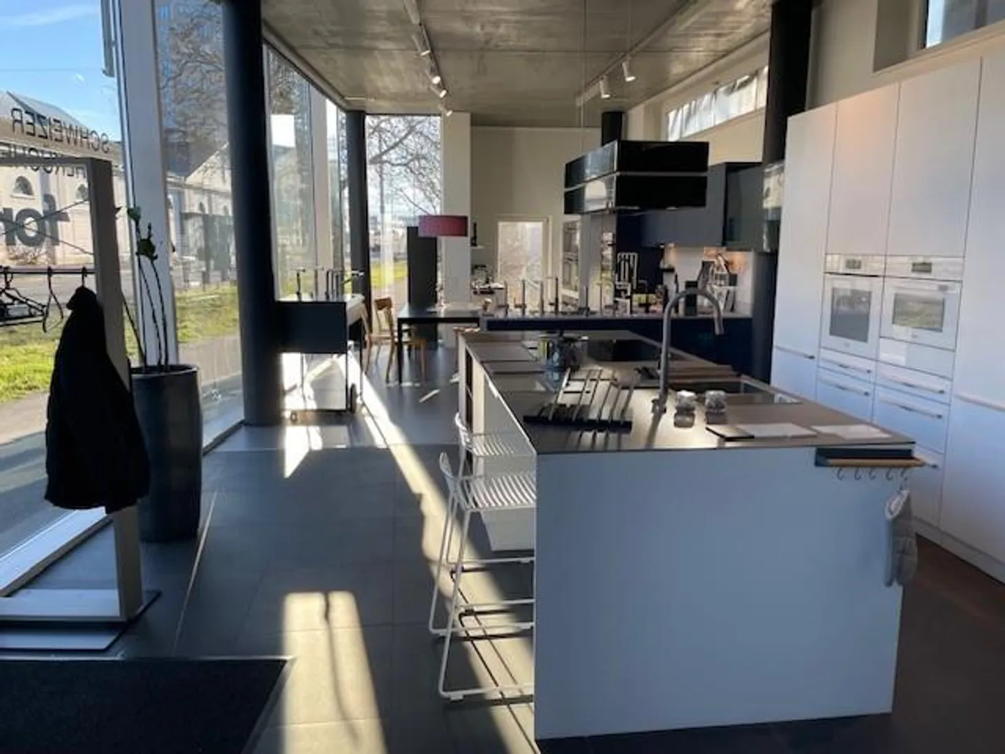 Spazio espositivo/ufficio in affitto presso M-Parc - Foto 2 di 7