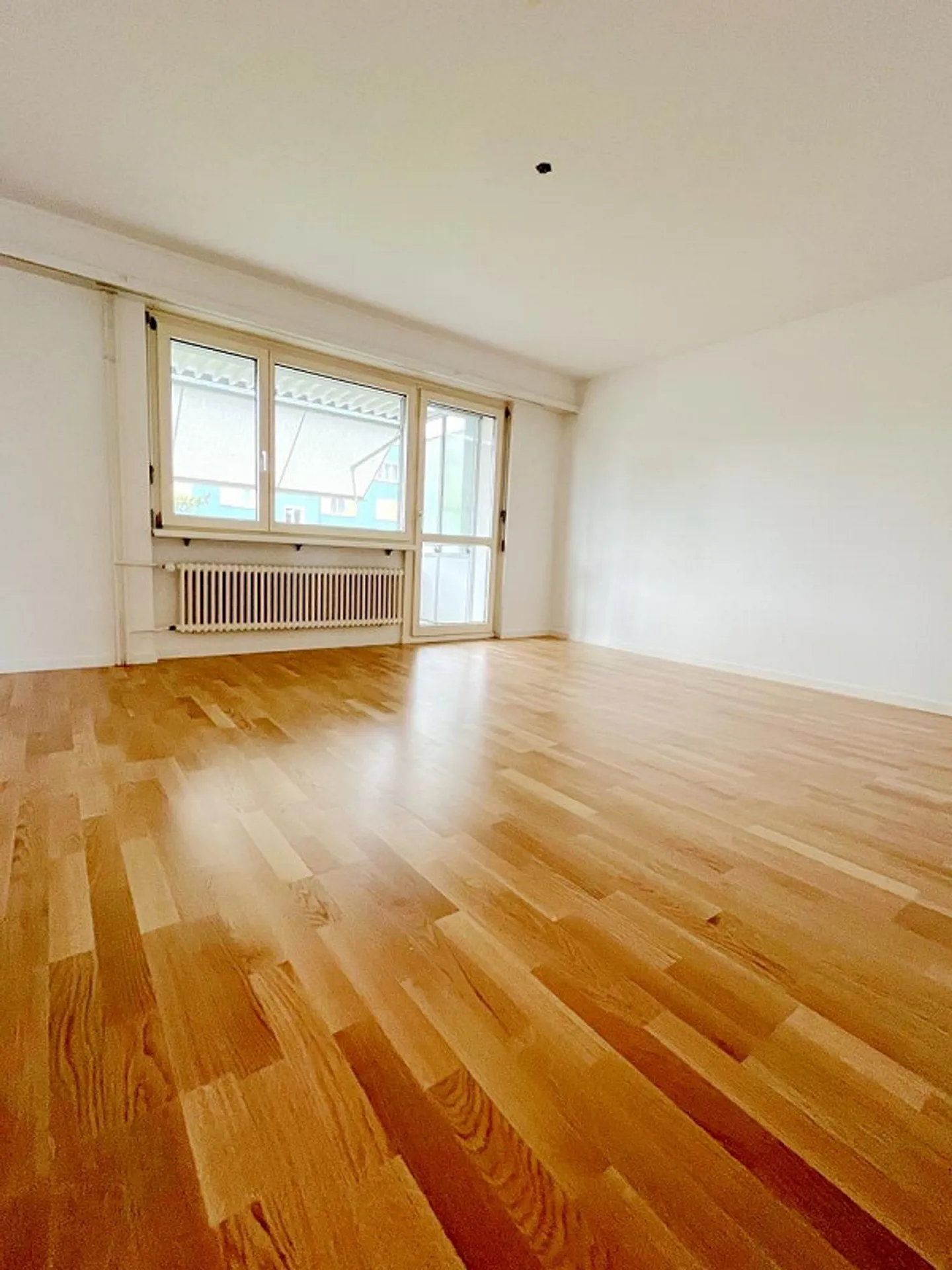 Ottimo appartamento con layout pratico vicino all'ospedale cantonale - Foto 2 di 11