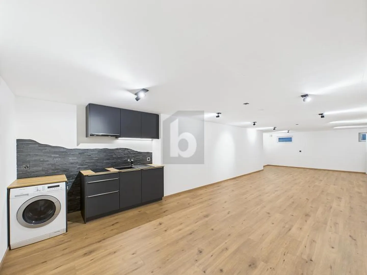 Office 3.5 rooms - Photo 3 of 5