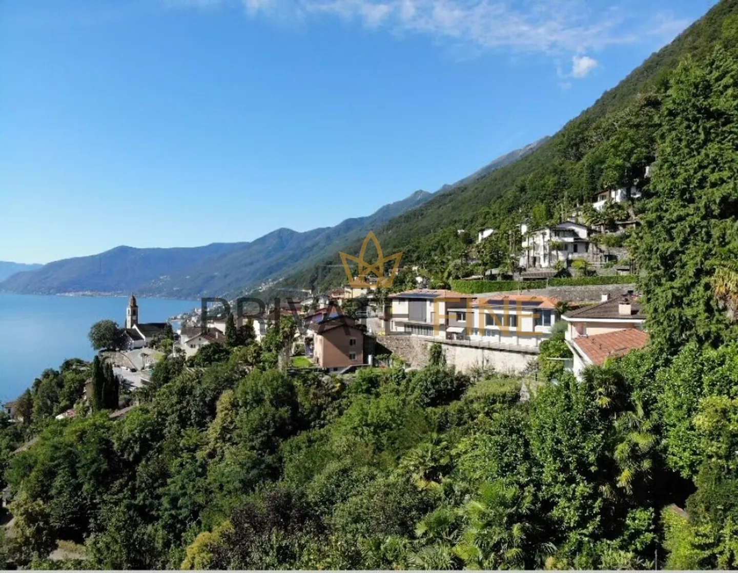 Stunning Villa with Lake View - Photo 7 of 14