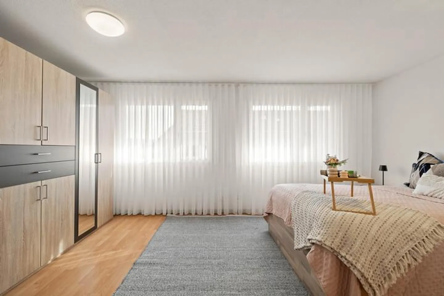 Well-maintained corner house with plenty of greenery - your retreat in the best location - Photo 6 of 8