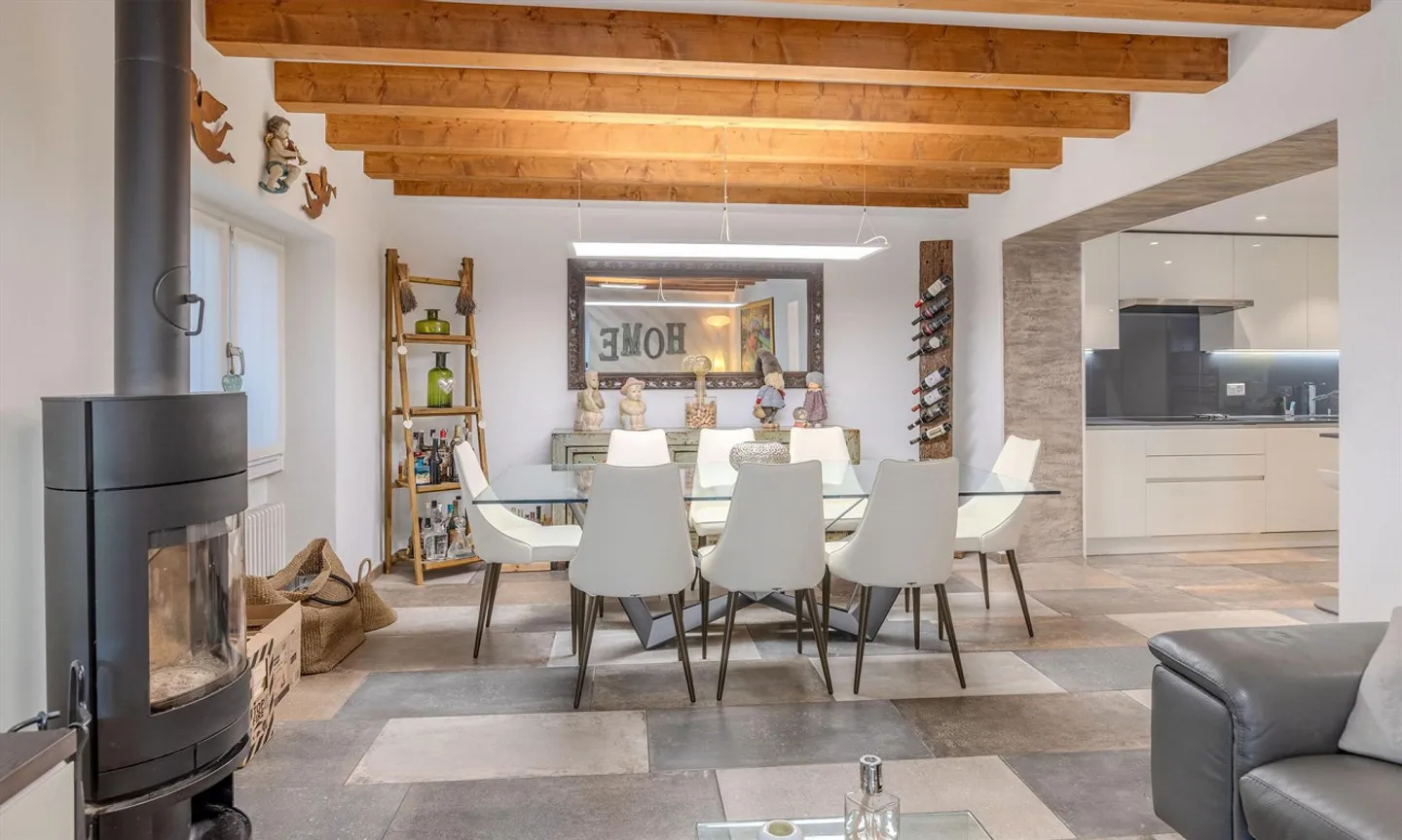 SUPERBE ET SPACIEUSE VILLA DE CHARME DE 5,5 PIÈCES À MELIDE - Photo 3 sur 9