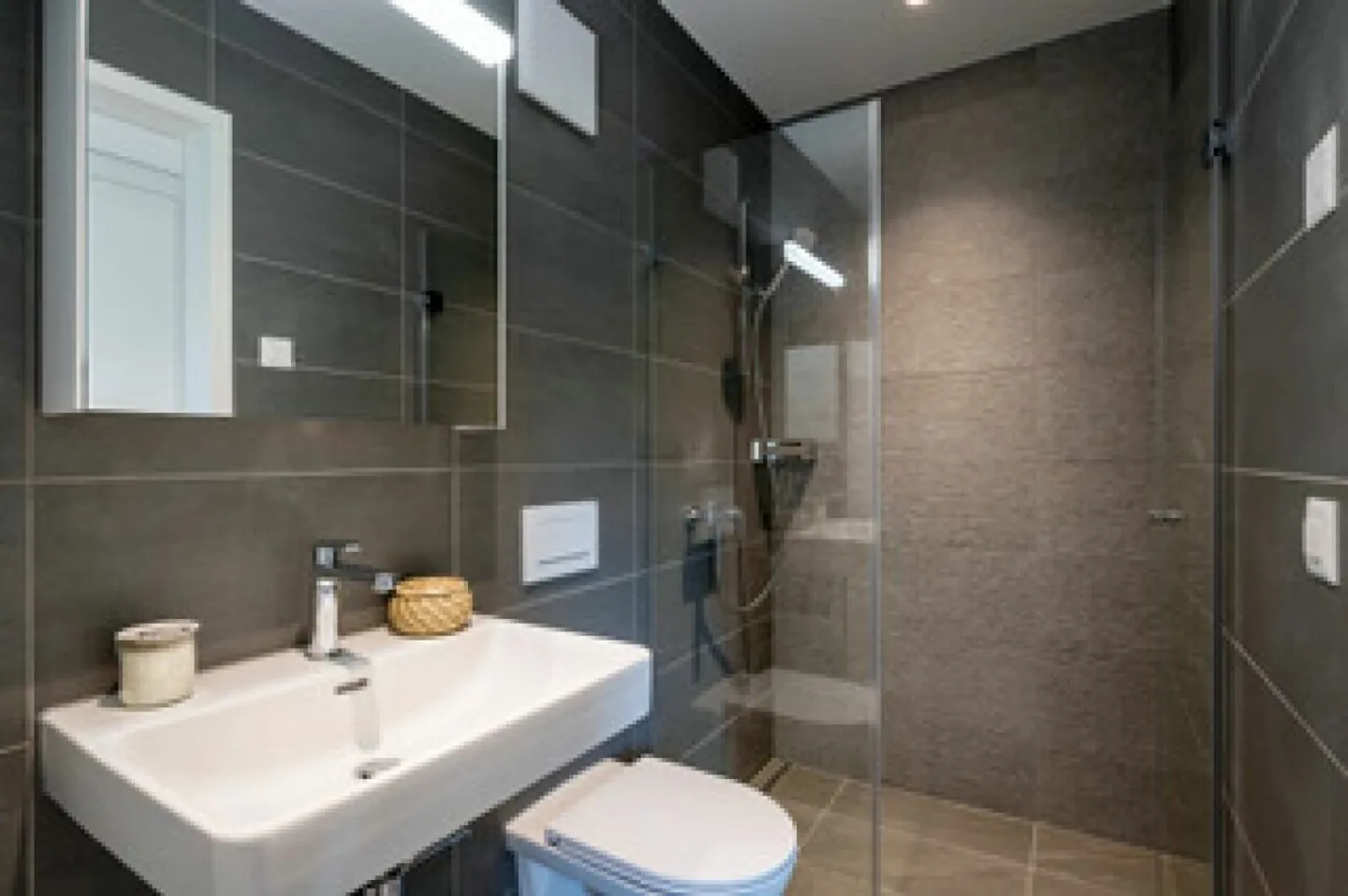 Appartement moderne 2½ pièces à louer immédiatement - Photo 8 sur 9