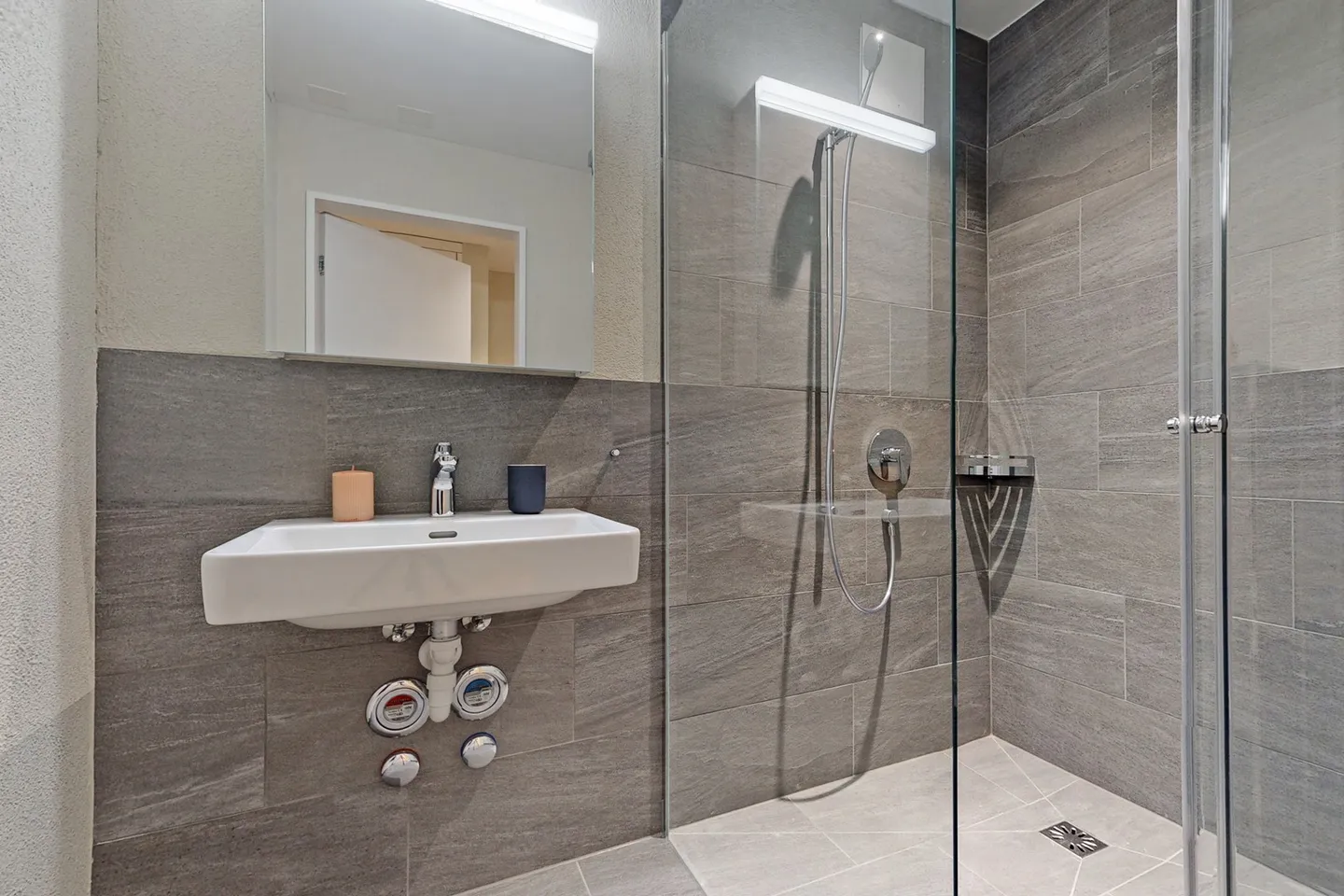 Appartamento in affitto - Foto 7 di 9