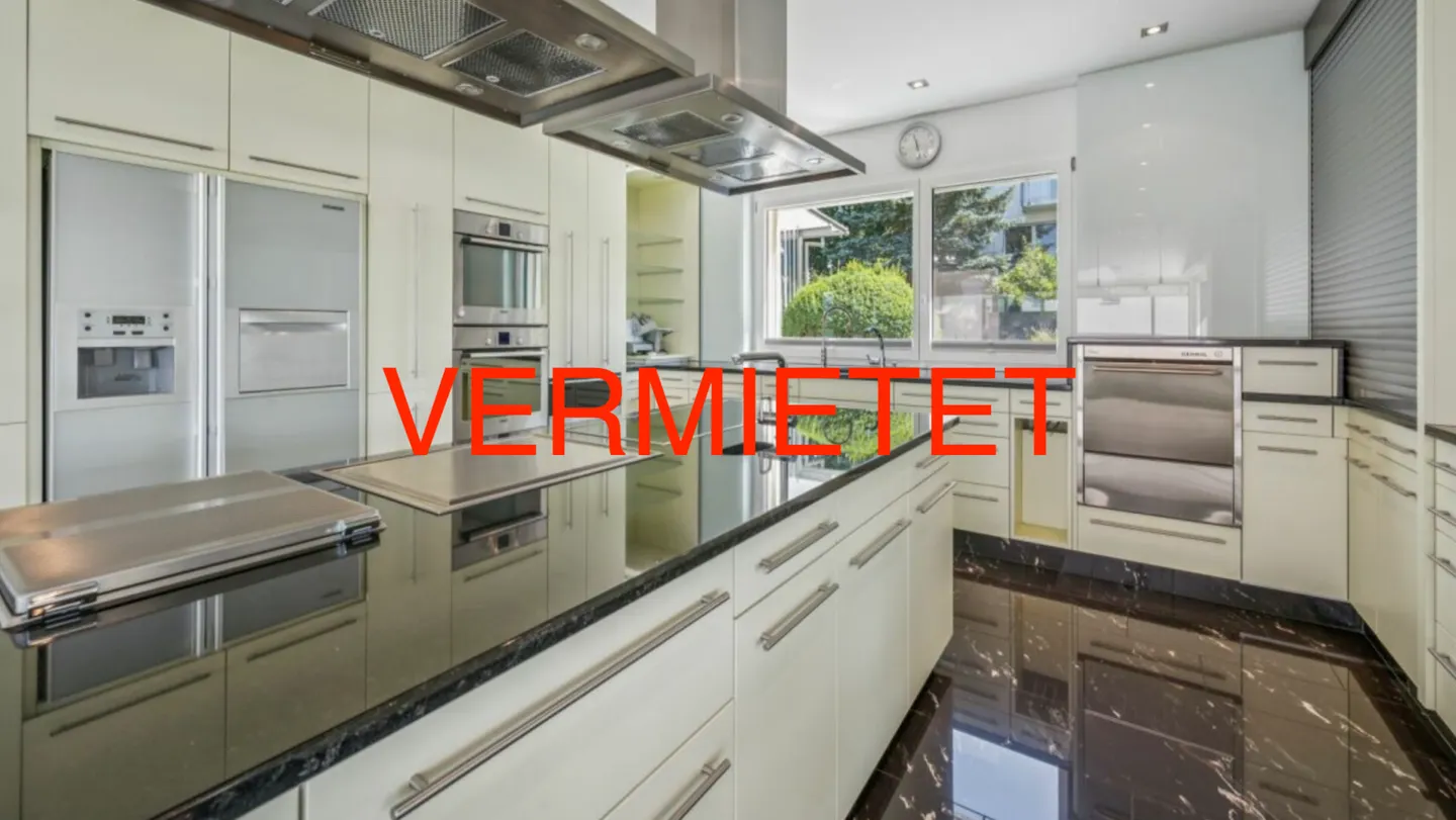 Villa mit Hallenbad & Seeblick - Foto 2 von 4