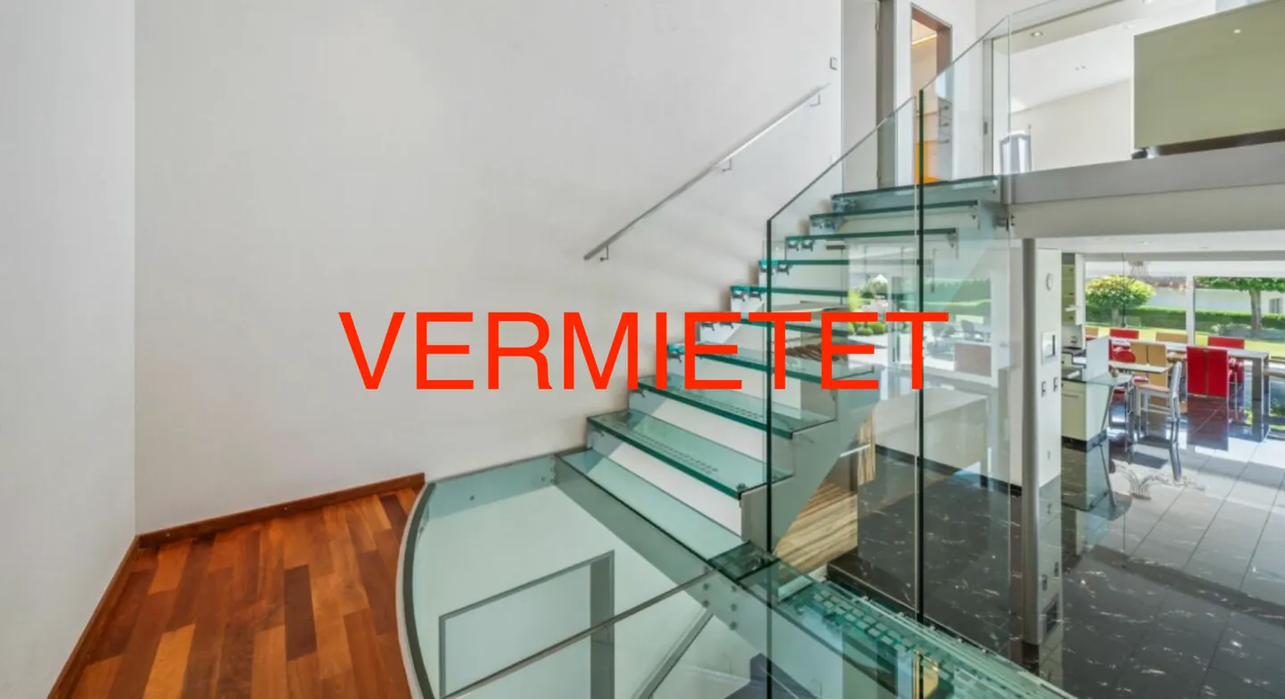Villa mit Hallenbad & Seeblick - Foto 3 von 4
