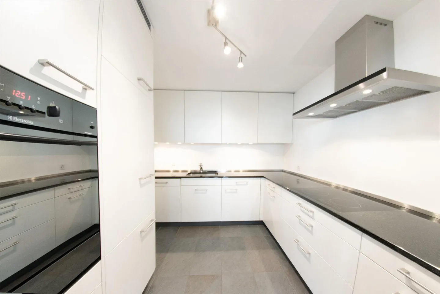 Vivere con Storia: Appartamento di 4,5 stanze nella città vecchia di Sciaffusa - Foto 3 di 13