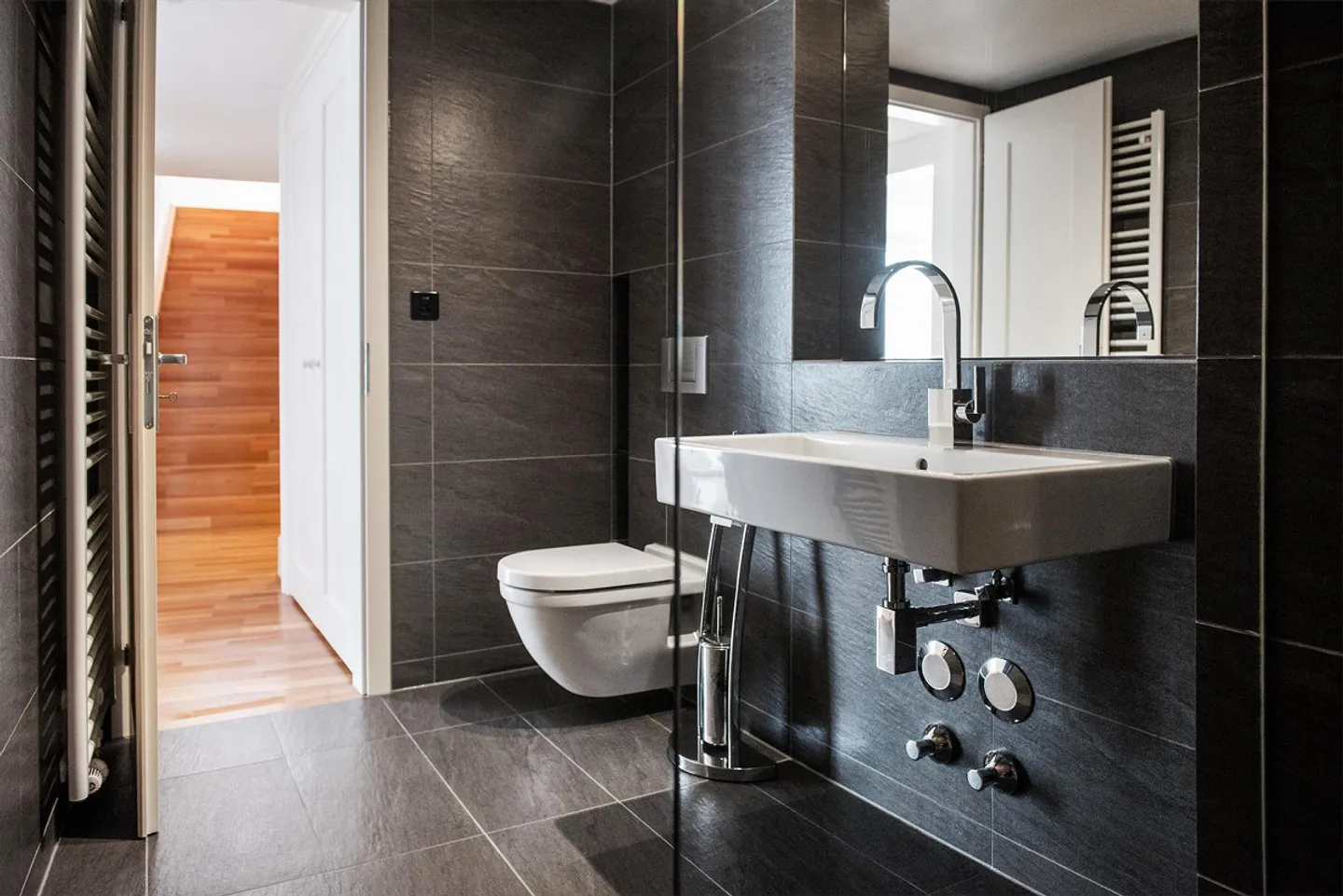 Vivere con Storia: Appartamento di 4,5 stanze nella città vecchia di Sciaffusa - Foto 10 di 13