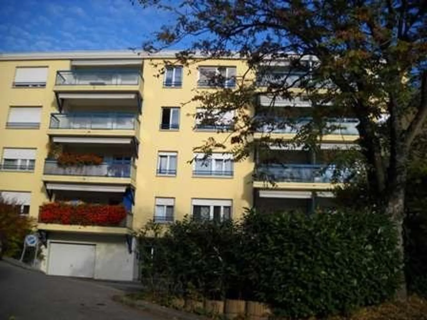 Stadtteil Blécherette - Innenparkplatz - Foto 1 von 1