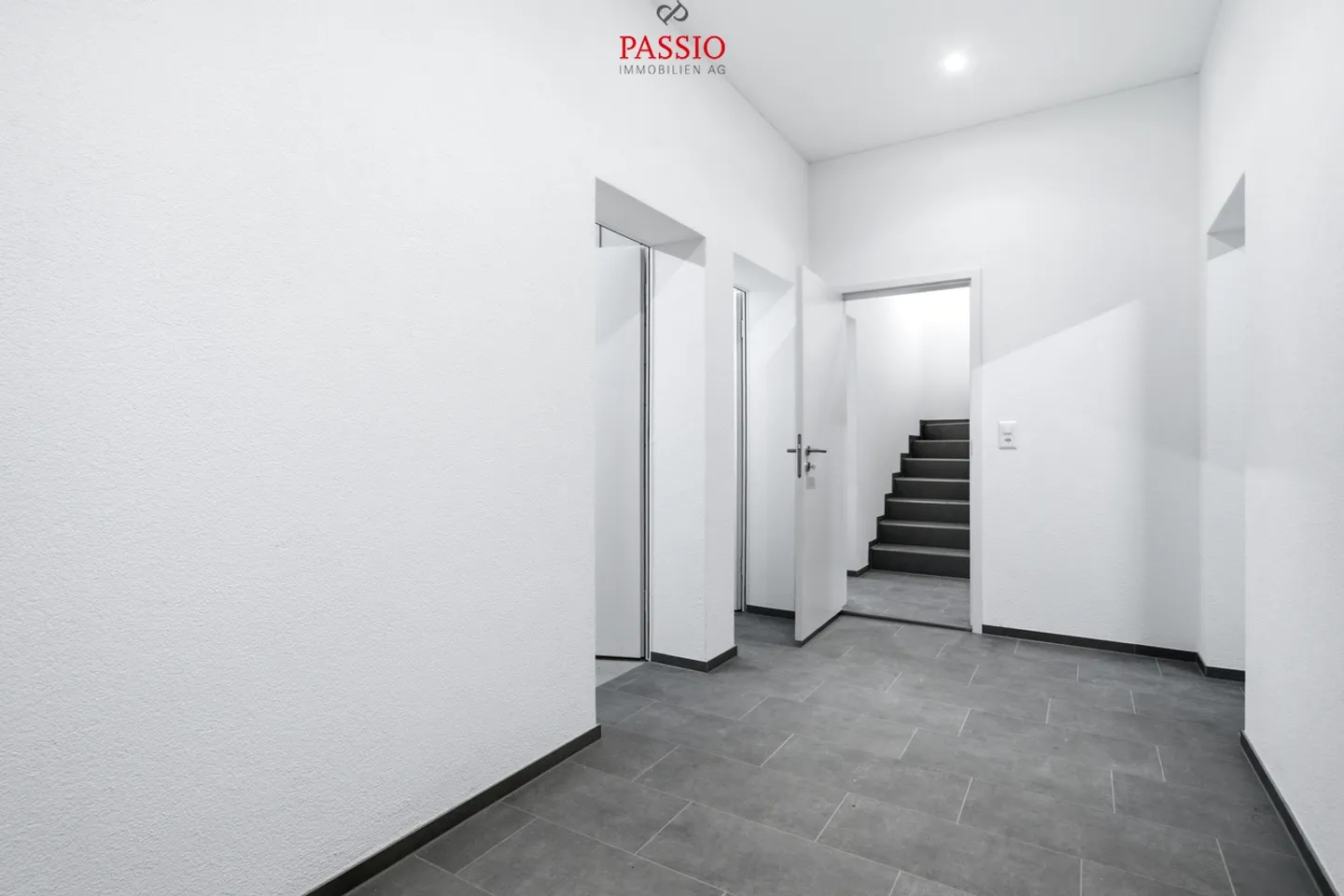 Maison individuelle jumelée exclusive de 6,5 pièces avec jardin spacieux - Photo 32 sur 47