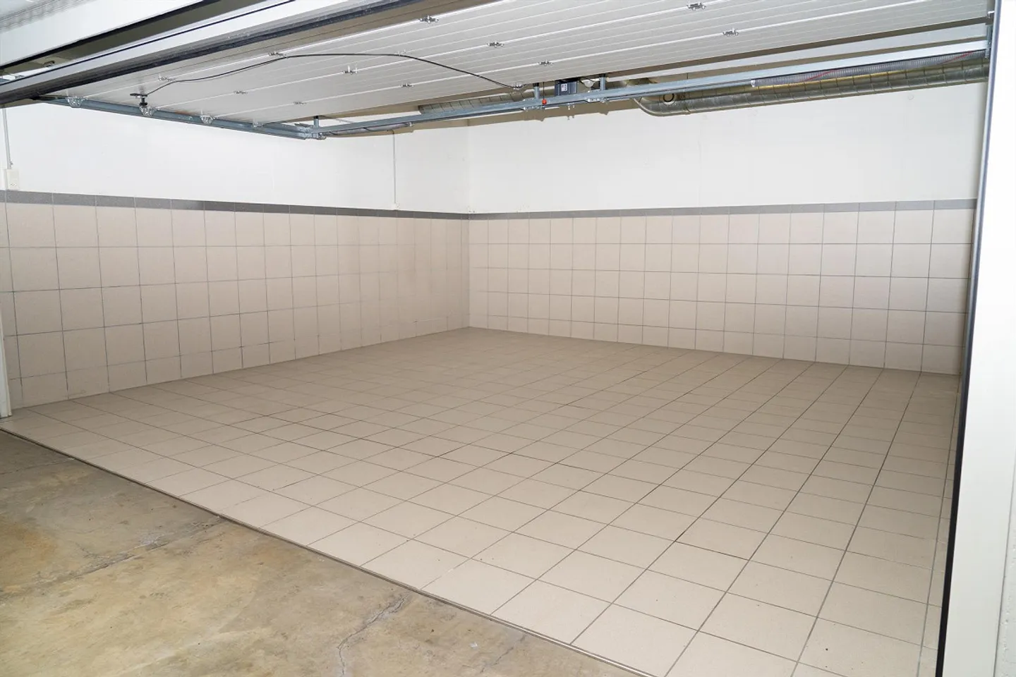 Box de garage double - Photo 3 sur 3