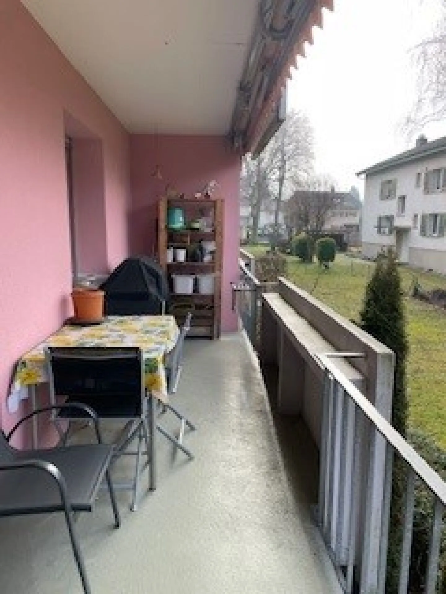 Cozy Apartment - Photo 8 of 9