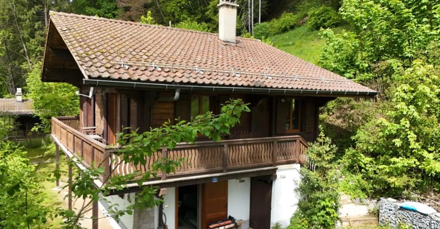 Private or investor, high potential chalet in Villars-sur-Ollon - Photo 3 of 13
