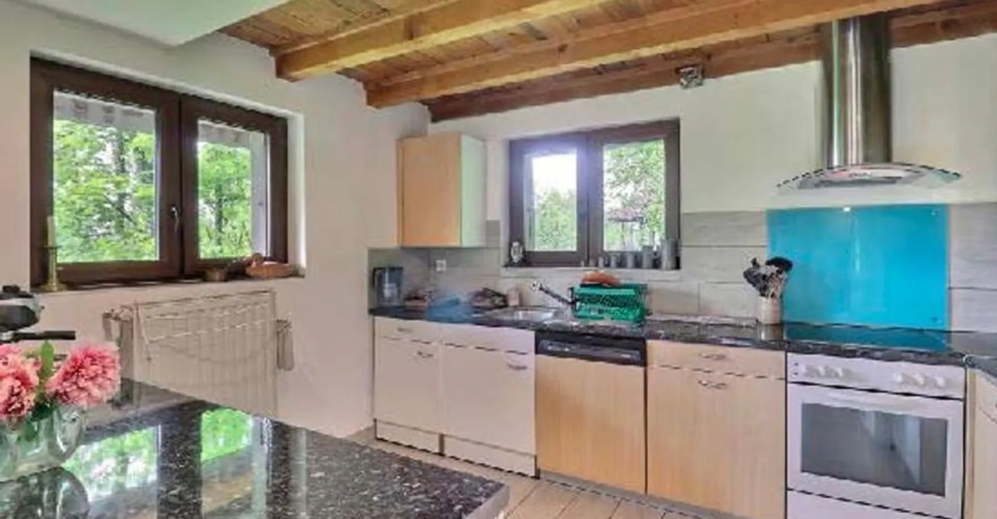 Private or investor, high potential chalet in Villars-sur-Ollon - Photo 4 of 13