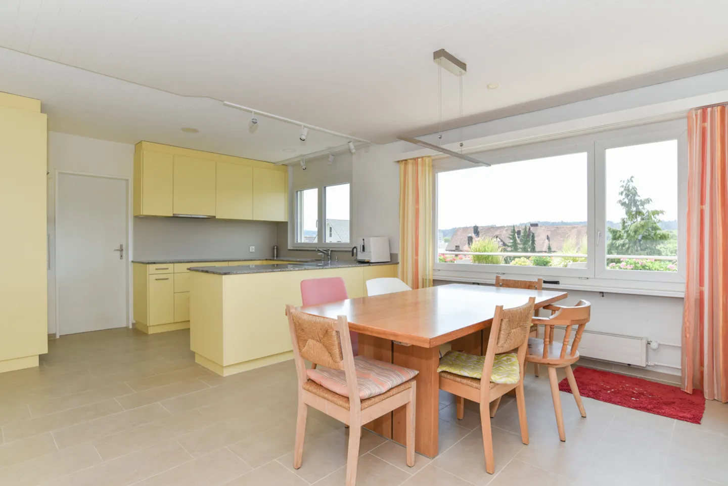 Maison de rêve avec vue : Appartement en attique avec terrasse ensoleillée ! - Photo 2 sur 14