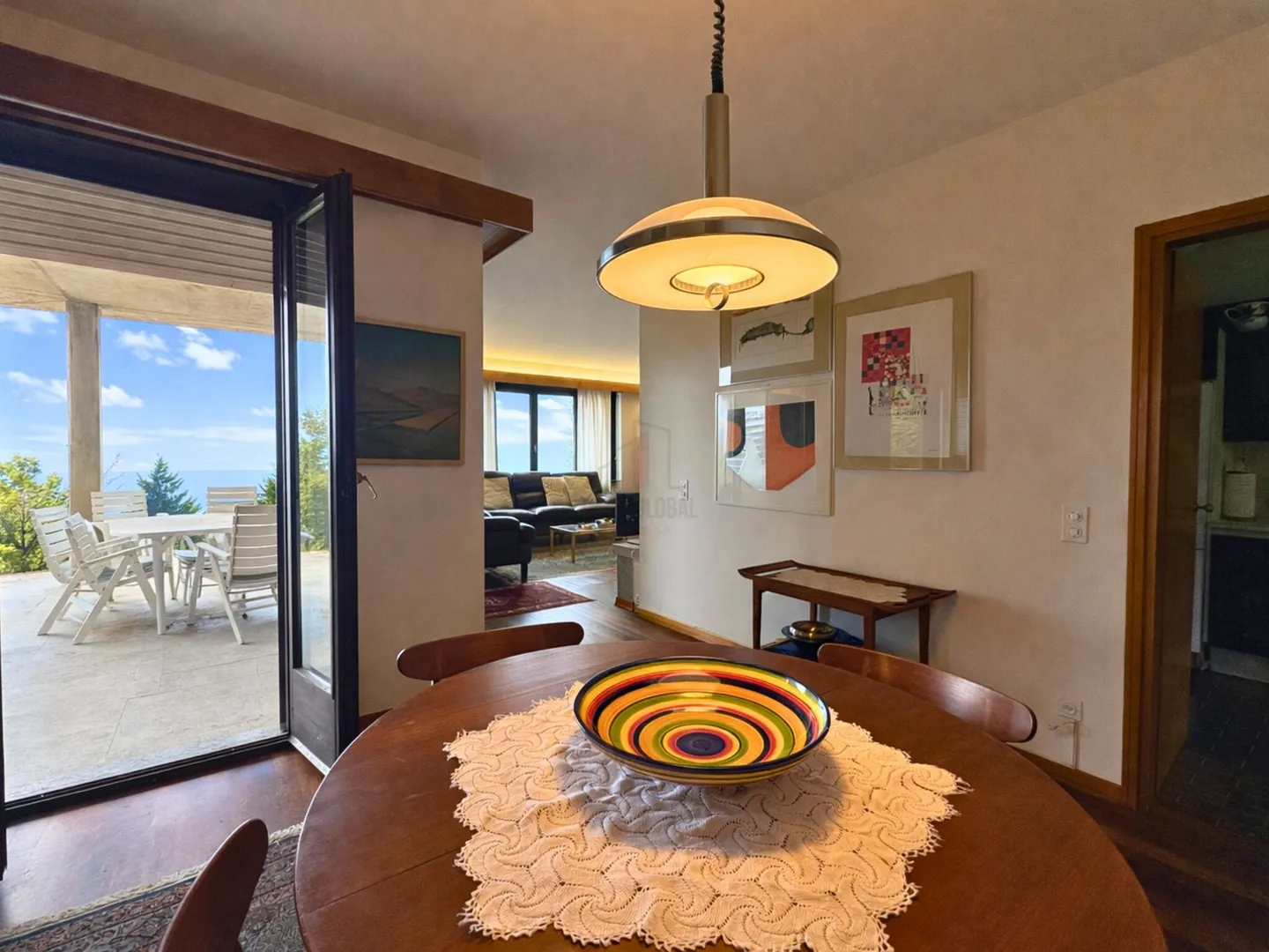 Your home with a large garden and breathtaking view - Photo 4 of 10