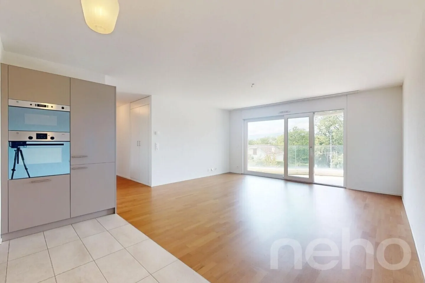 3.5 rooms with large balcony and two bathrooms in St-Sulpice - Photo 9 of 13