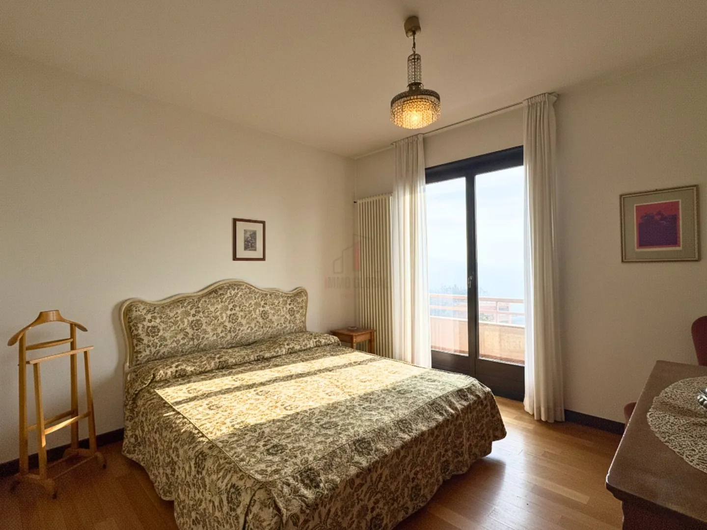 Your home with a large garden and breathtaking view - Photo 7 of 10