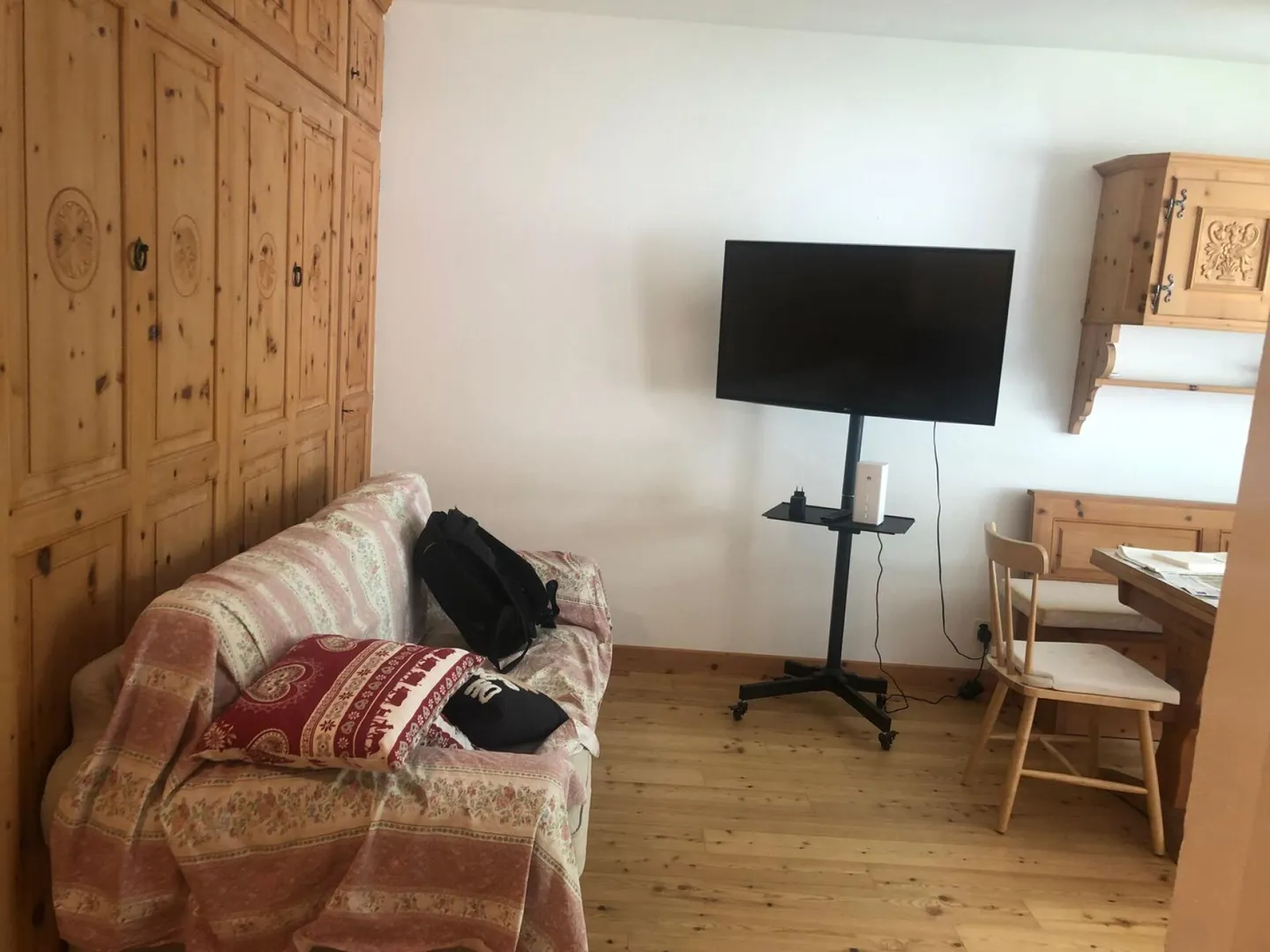 Charming Apartment in St. Moritz - Photo 3 of 14