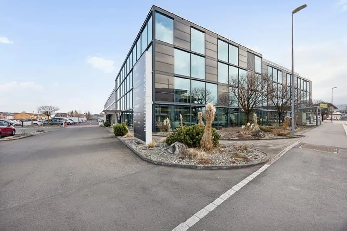 137m² - Espace de Production et Commercial au Rez-de-Chaussée - Photo 6 sur 7