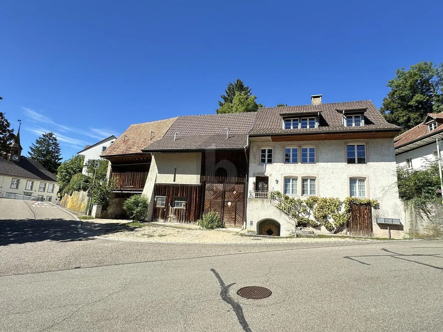 Mehrfamilienhaus kaufen - Foto 1 von 6