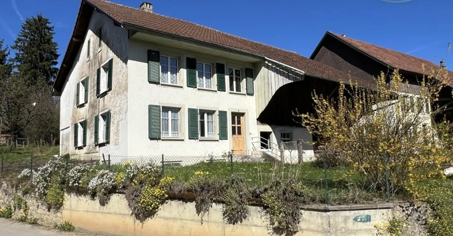 Charmante Ferme avec Potentiel - Photo 2 sur 10