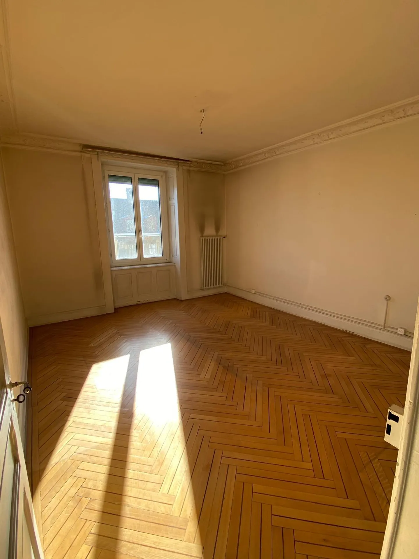 Condo for sale, Rue Numa-Droz 161, 2300 La Chaux-de-Fonds, Switzerland, in La Chaux-de-Fonds, Switzerland - Photo 5 of 11