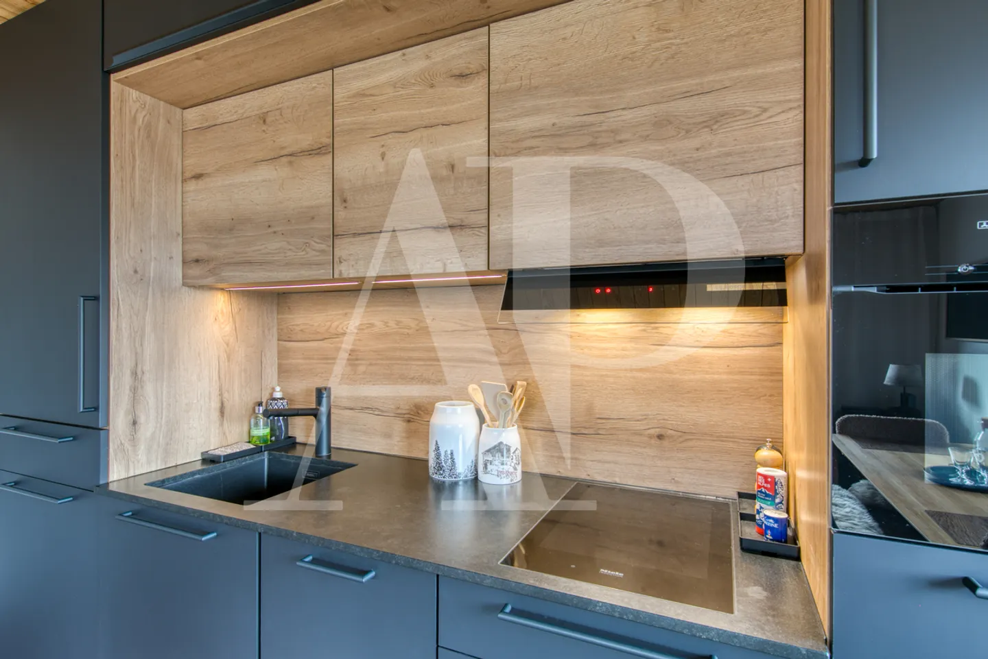 Charming Apartment with Alpine Views - Photo 18 of 34